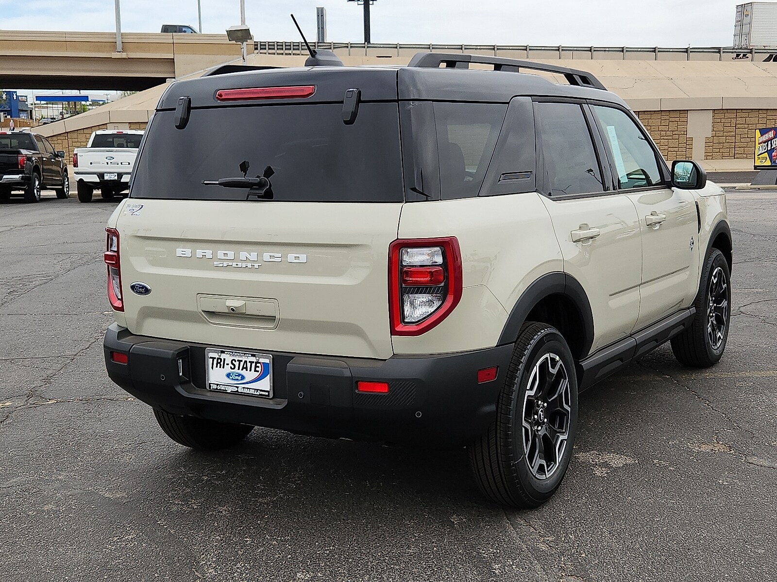2025 Ford Bronco Sport Outer Banks photo 4