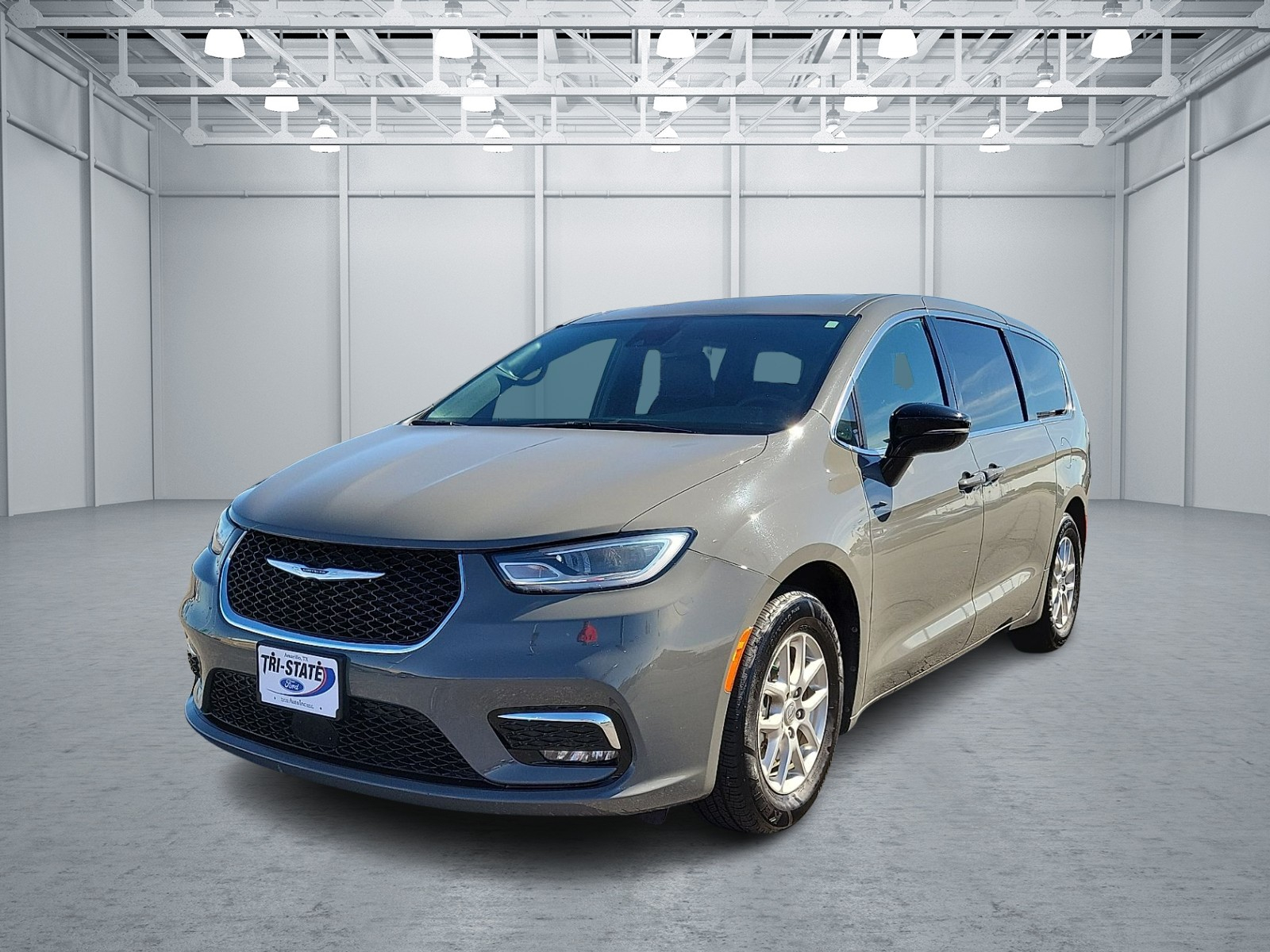 2025 Chrysler Pacifica Van 