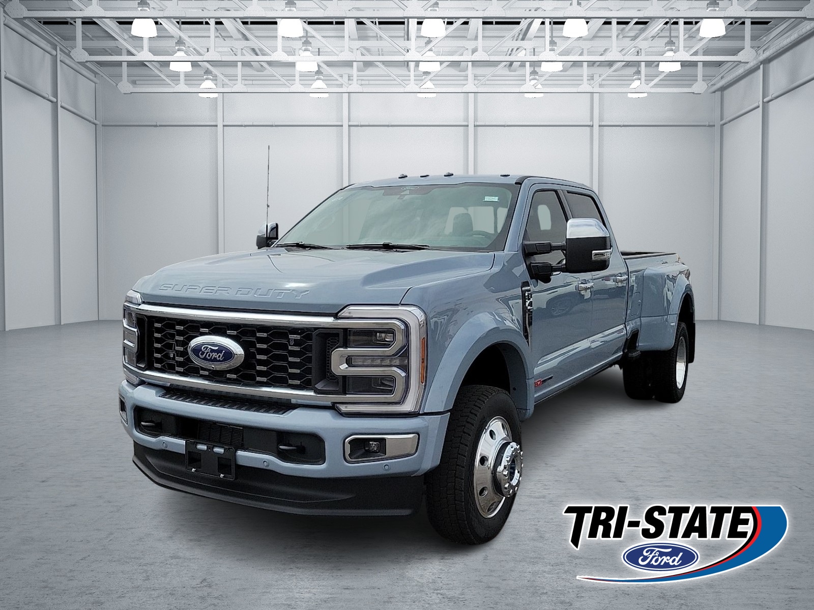 2026 Ford F-450 Platinum 4x4 Crew Cab 8' Box DRW's photo