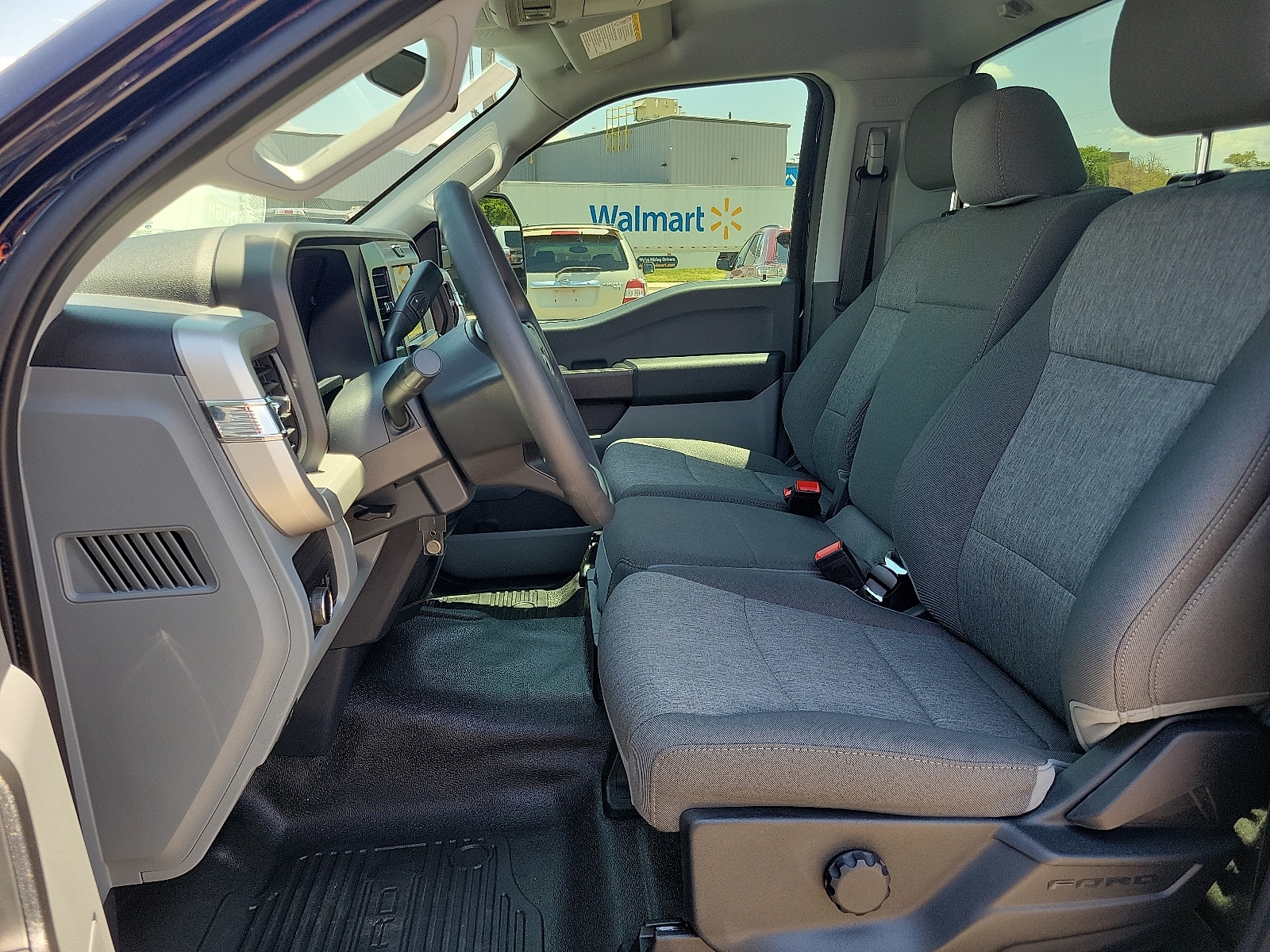 2025 Ford F-350 Super Duty XL - Photo 10