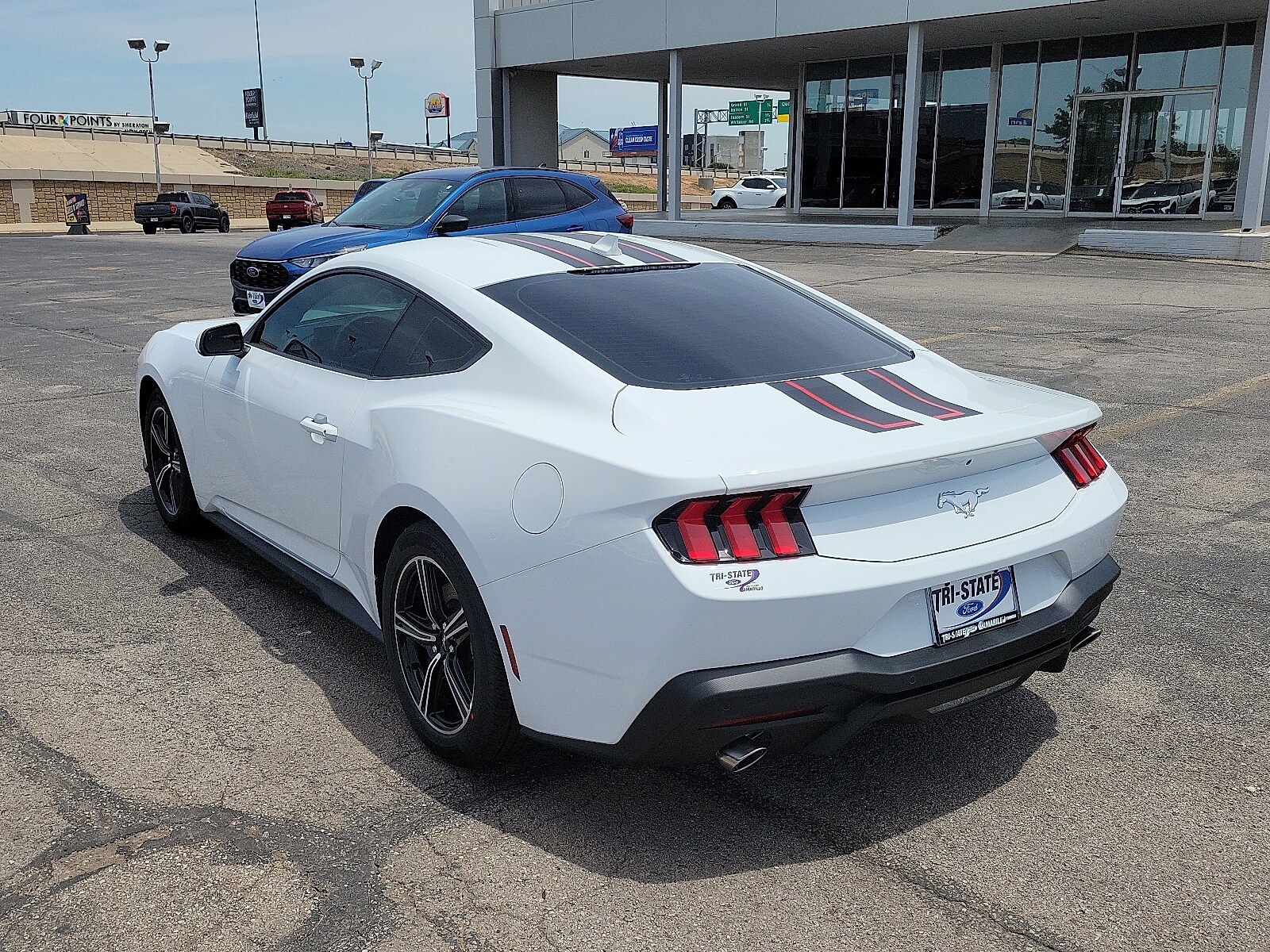 2025 Ford Mustang EcoBoost photo 3
