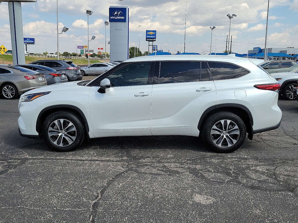 Used 2022 Toyota Highlander XLE All-Wheel Drive
