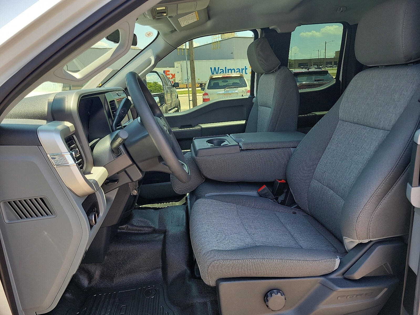 2025 Ford F-250 Super Duty XL - Photo 12