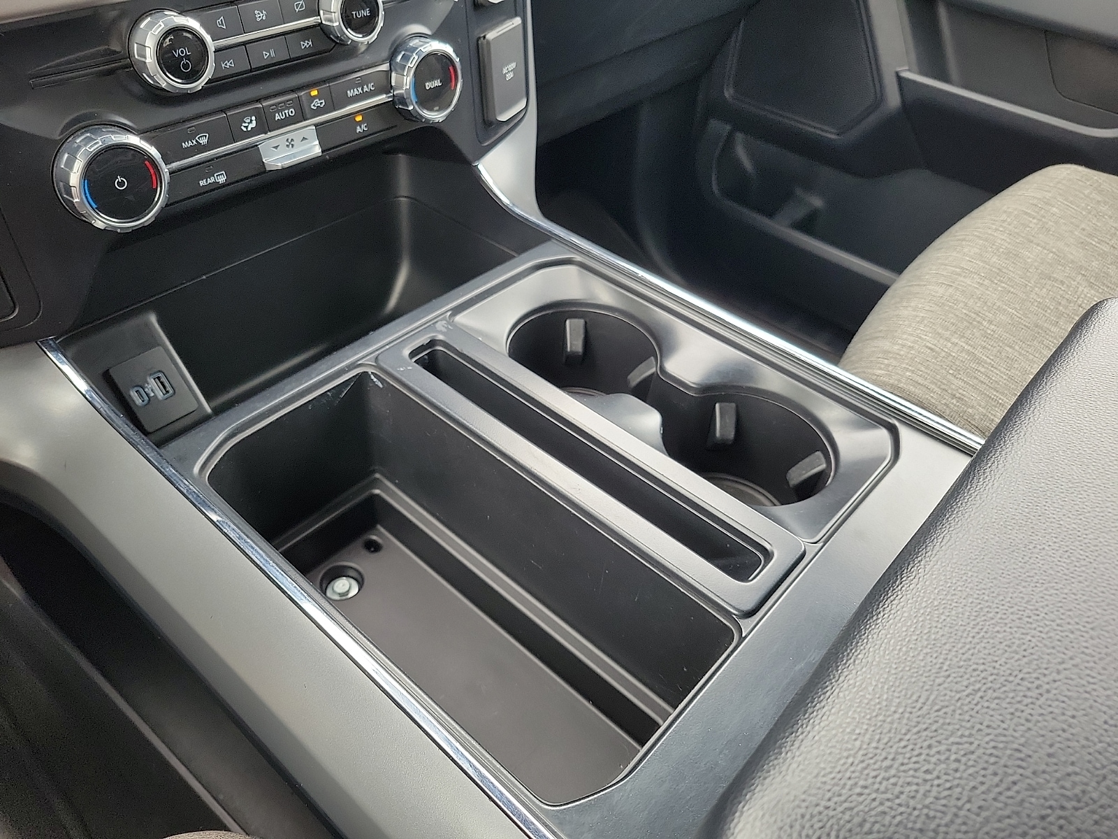 2024 Ford F-150 XLT - Photo 18