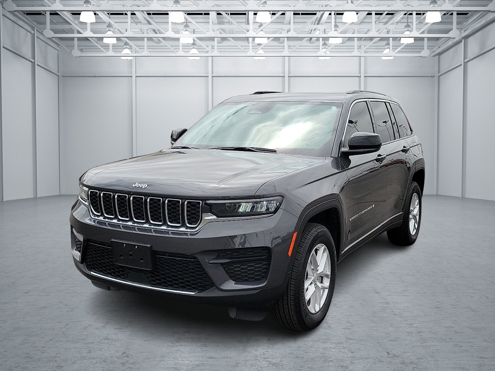 2025 Jeep Grand Cherokee Laredo X's photo