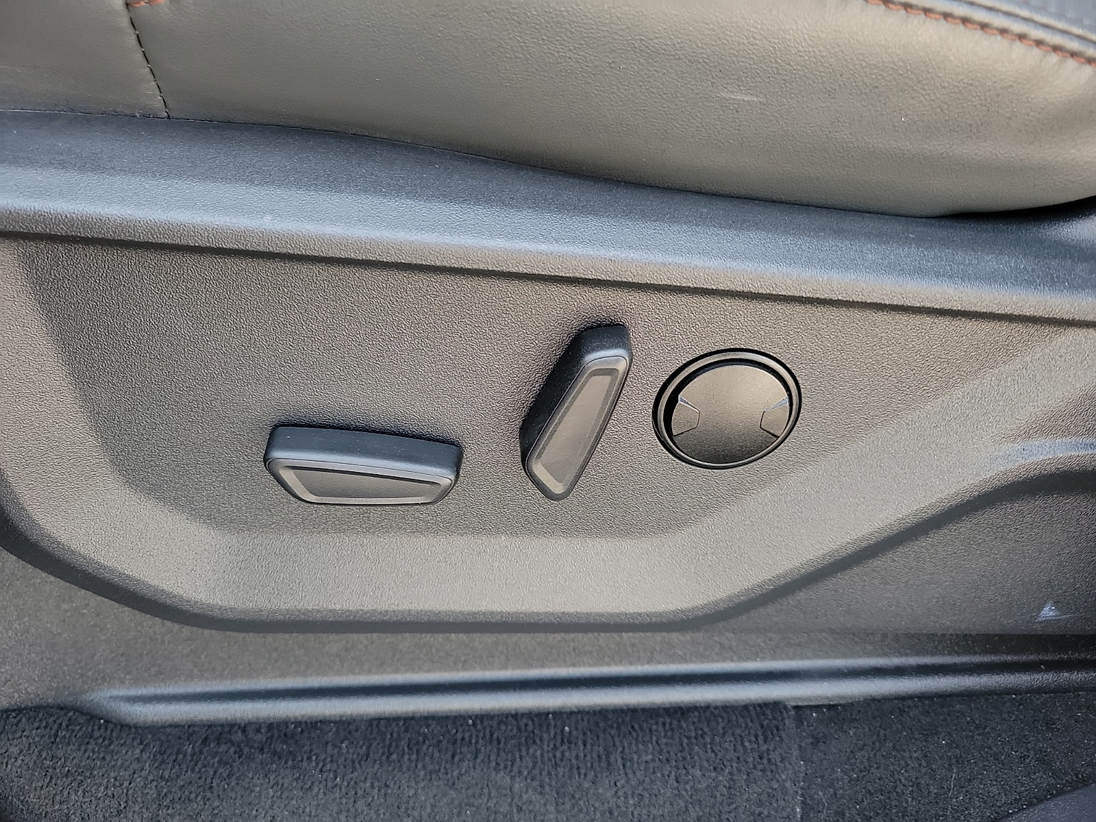 2025 Ford Expedition Active - Photo 14