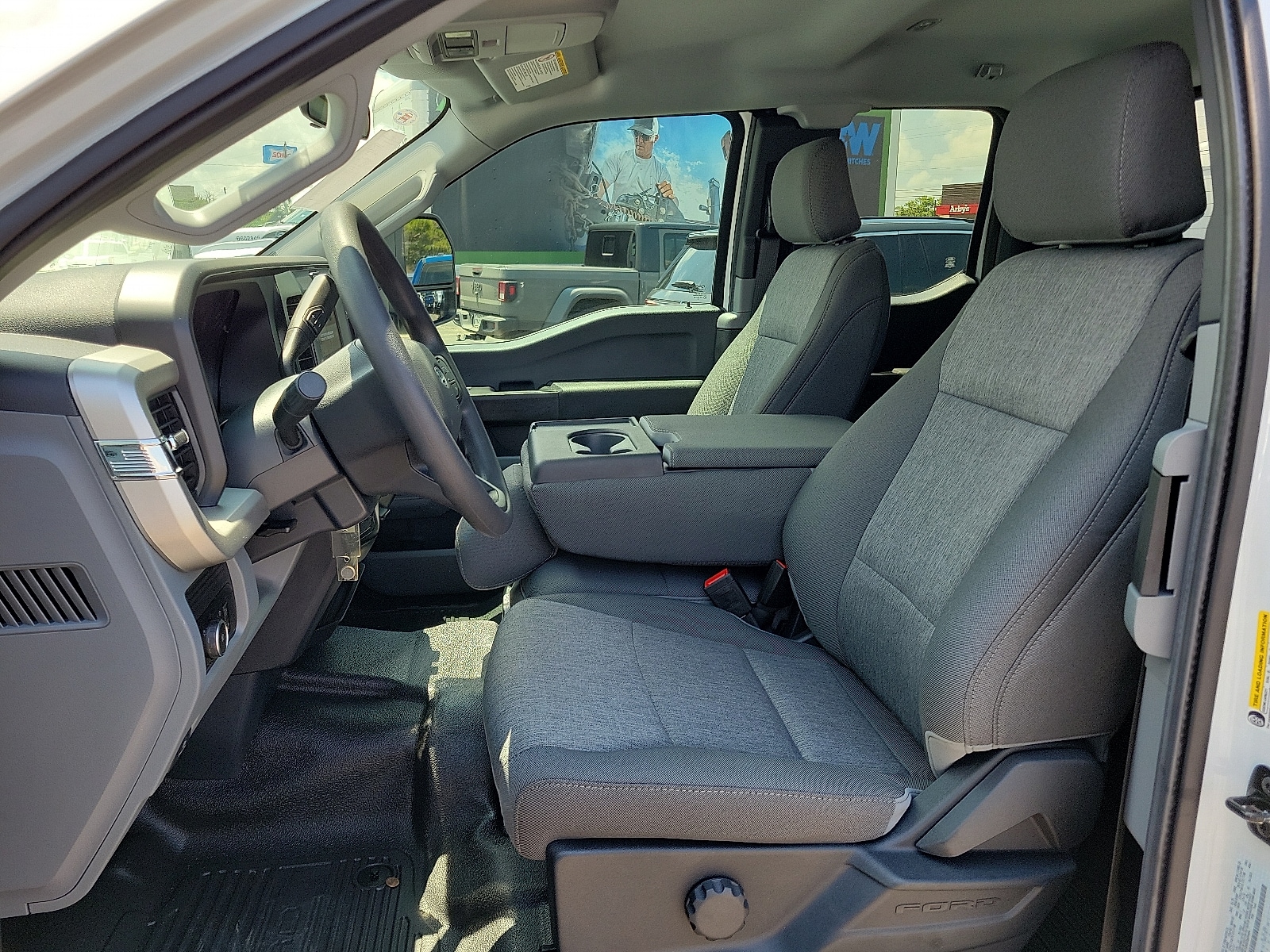 2025 Ford F-250 Super Duty XL - Photo 12