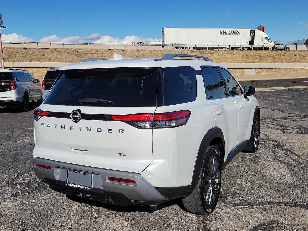 Used 2025 Nissan Pathfinder SL Front-Wheel Drive