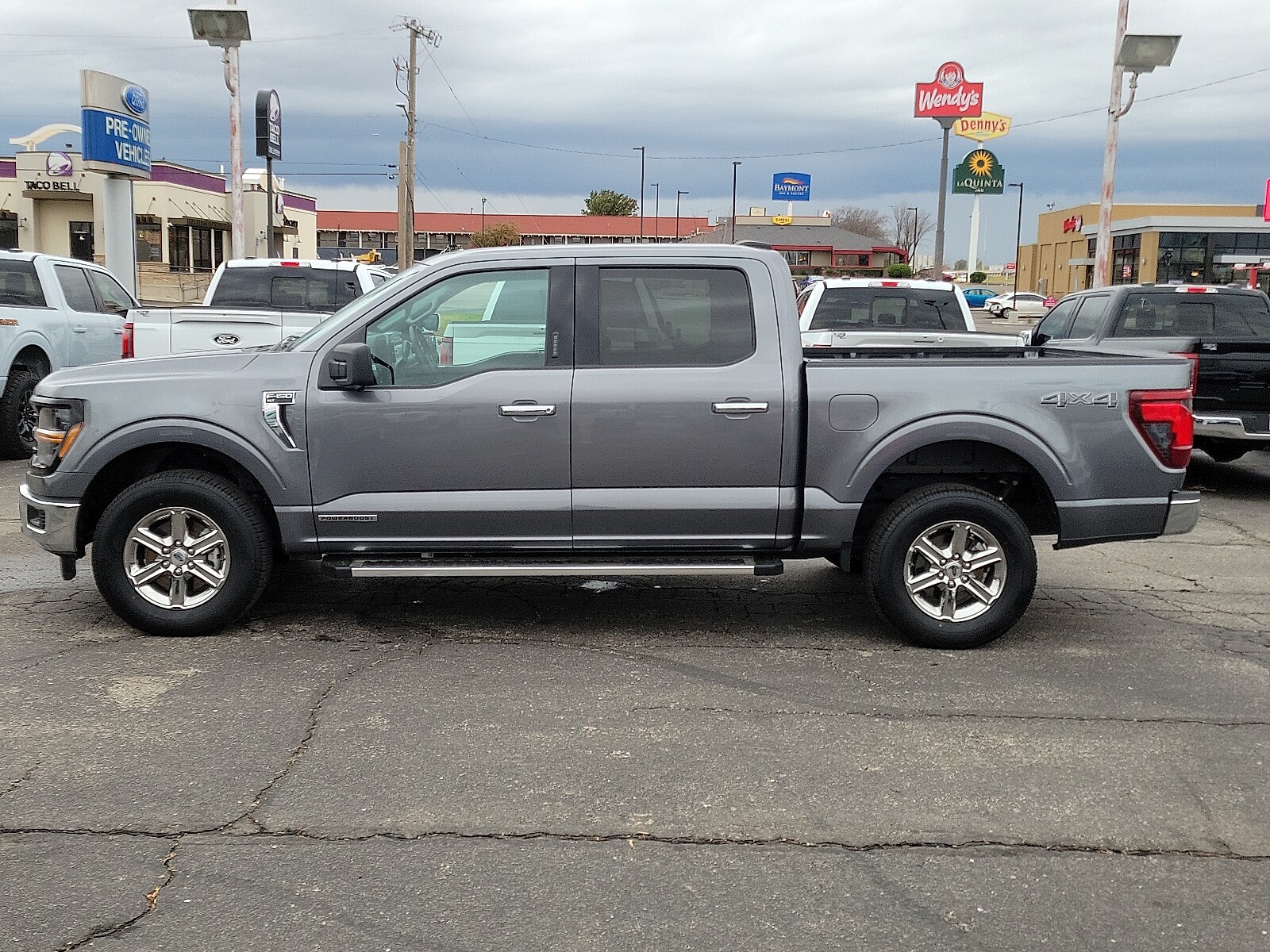 2024 Ford F-150 XLT photo 2