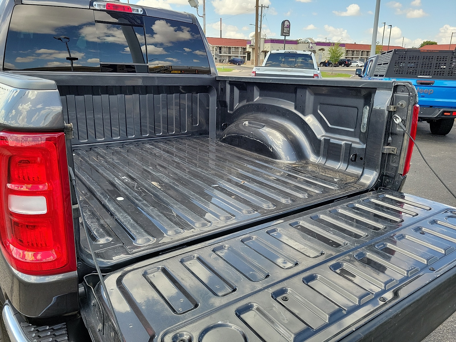 2025 RAM Ram 1500 Pickup Laramie - Photo 8