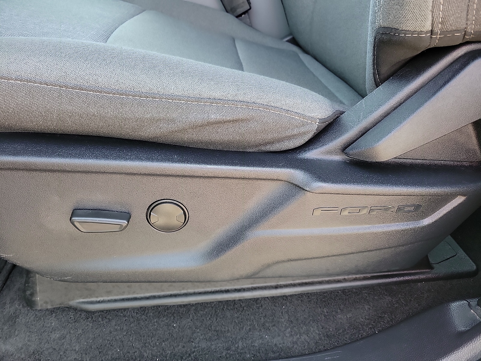 2024 Ford F-150 XLT - Photo 13
