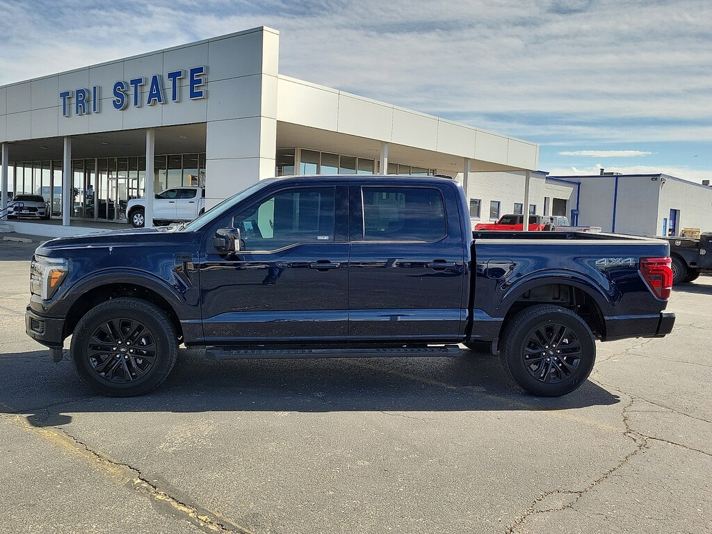 New 2025 Ford F-150 Lariat TRUCK