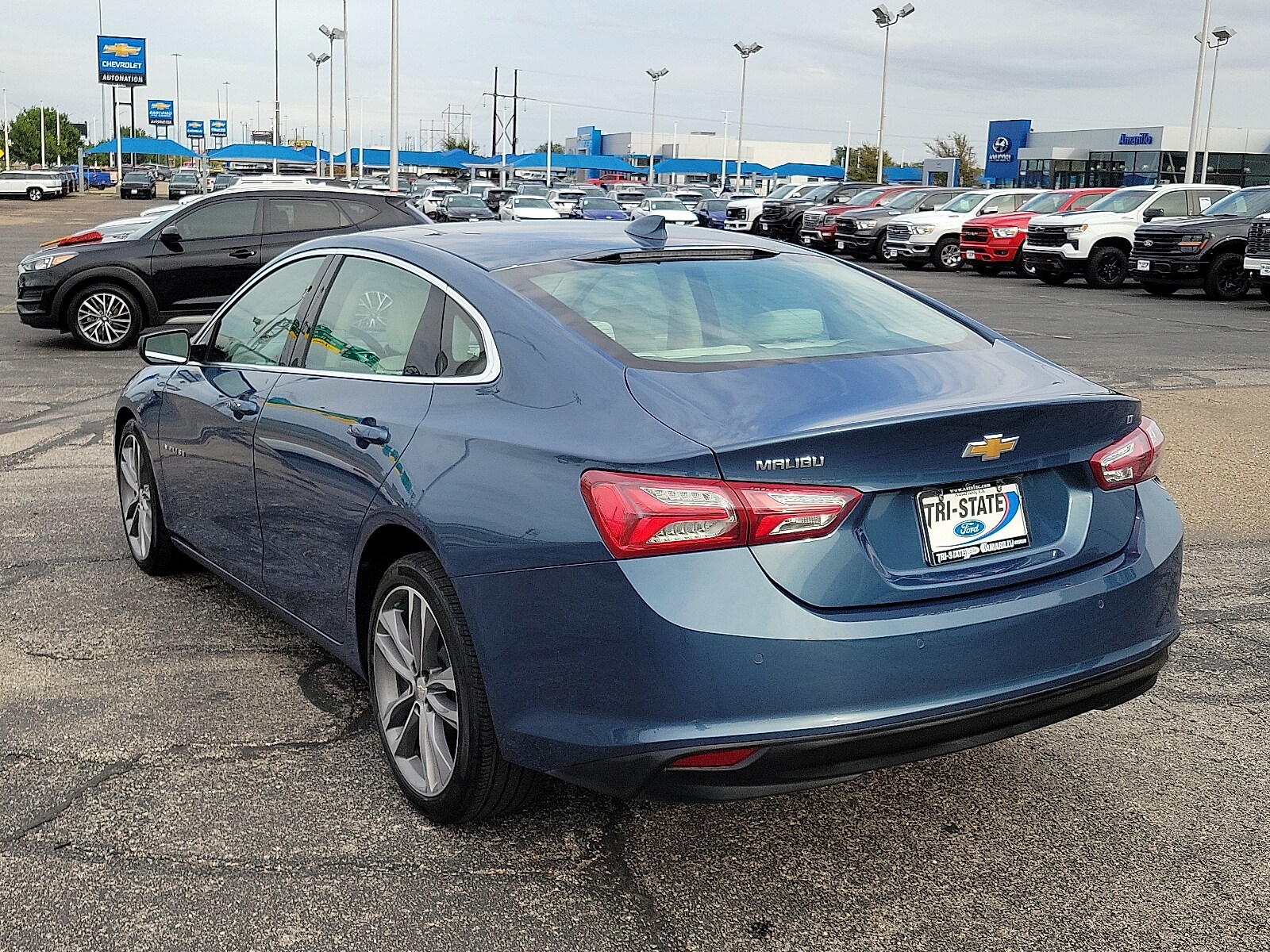 2024 Chevrolet Malibu Premier 2LT photo 3