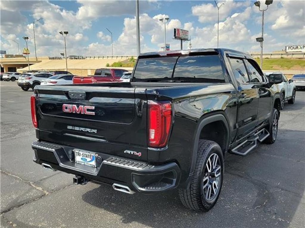 Used 2022 GMC Sierra 1500 AT4 4x4 Crew Cab 5.75 ft. box 147.4 in. WB