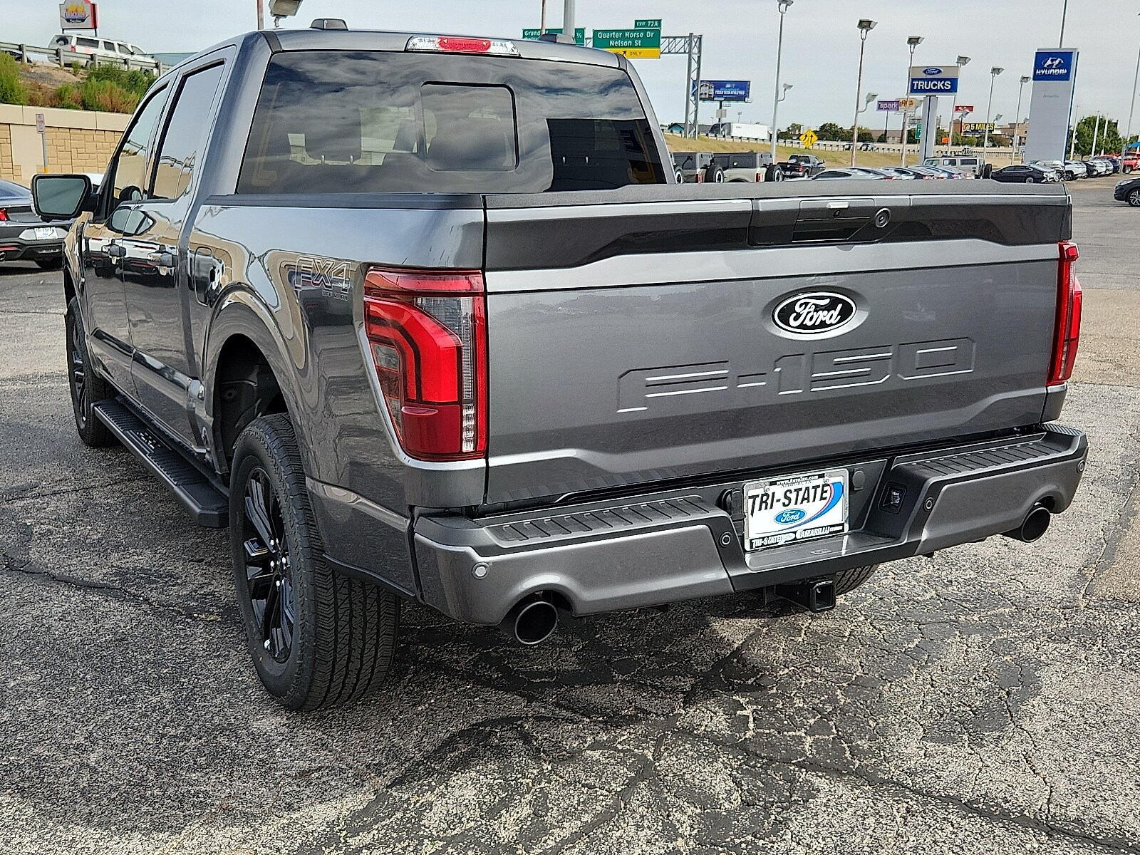 2025 Ford F-150 Lariat photo 3