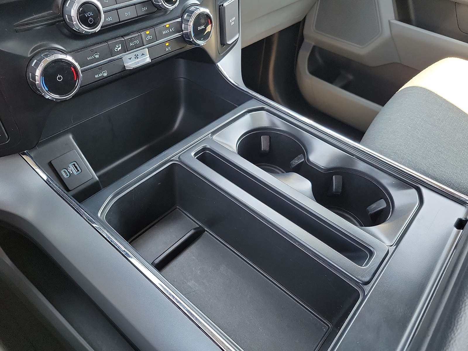 2024 Ford F-150 XLT - Photo 18