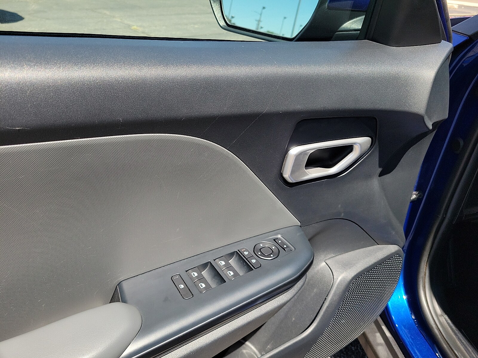 2025 Kia K4 LXS - Photo 11
