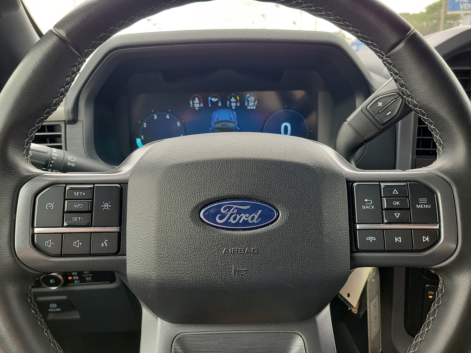 2024 Ford F-150 XLT - Photo 17