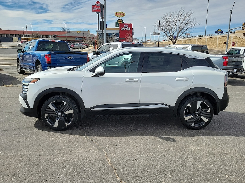 Used 2025 Nissan Kicks SR Front-Wheel Drive
