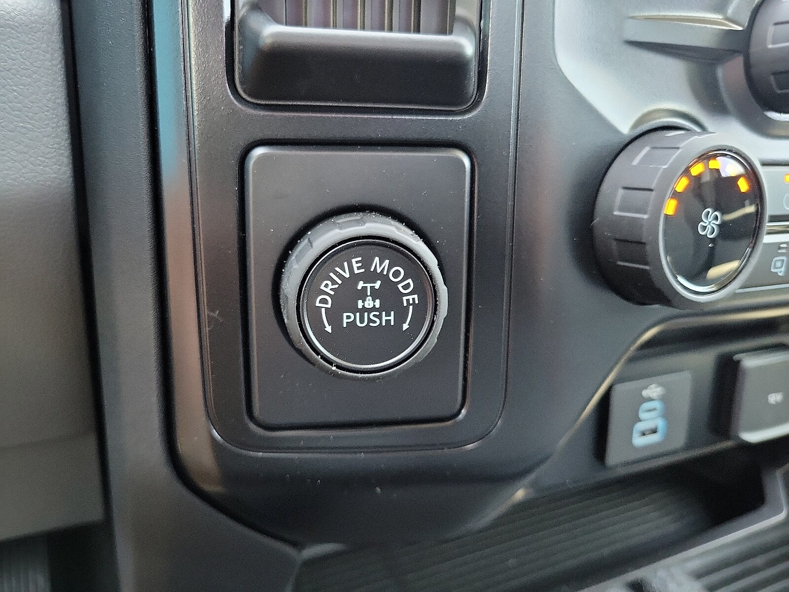 2025 Ford F-350 Super Duty XL - Photo 20