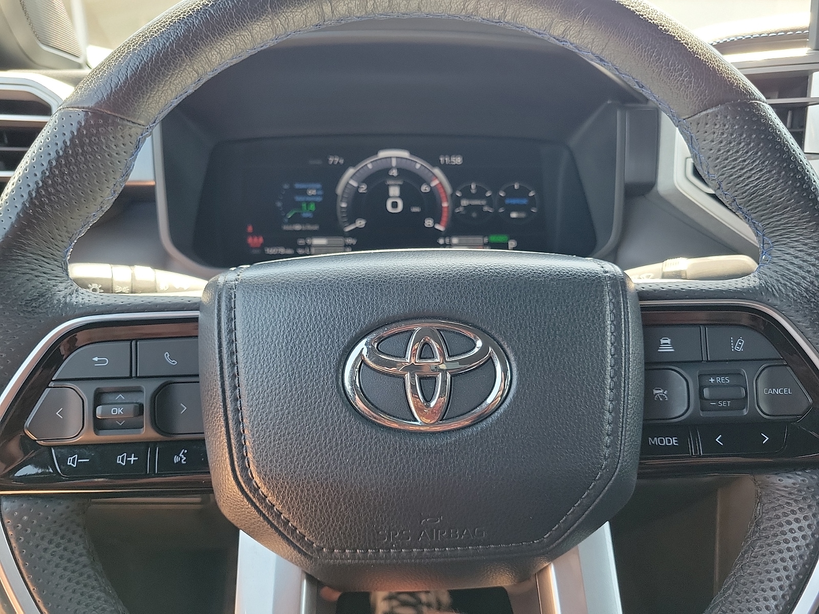 2024 Toyota Tundra Platinum - Photo 17