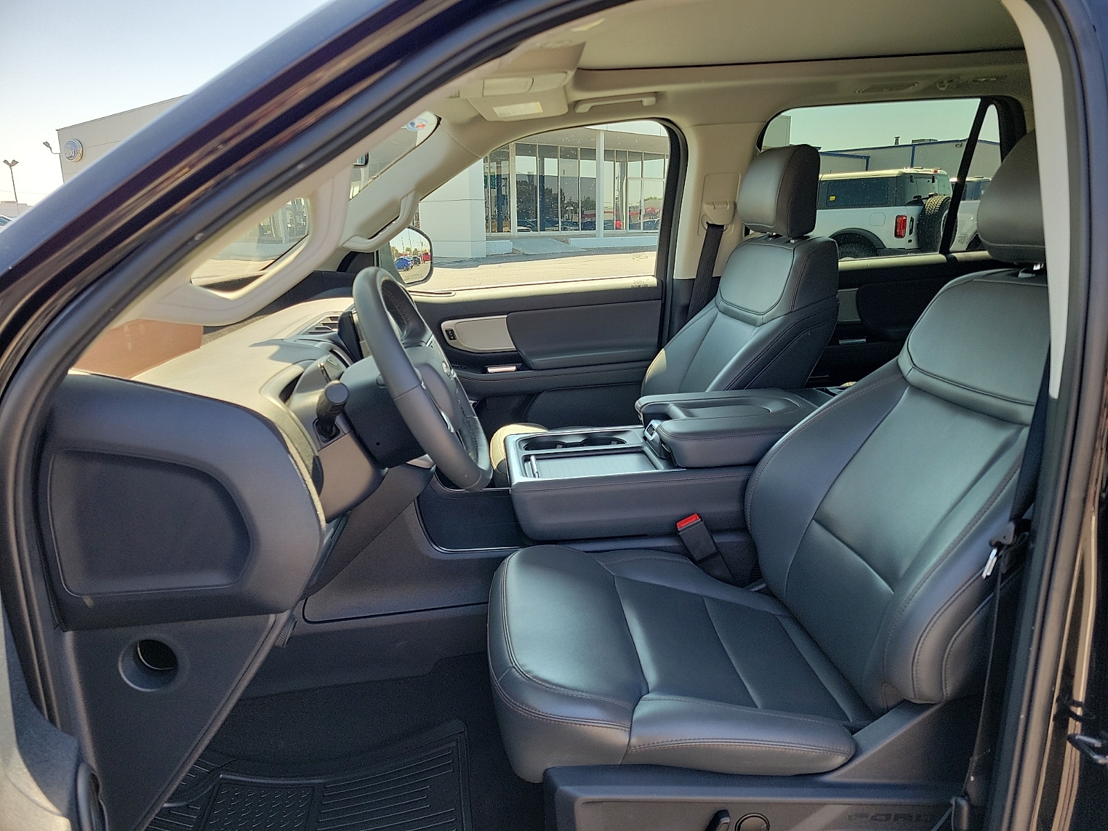 2025 Ford Expedition Active - Photo 13