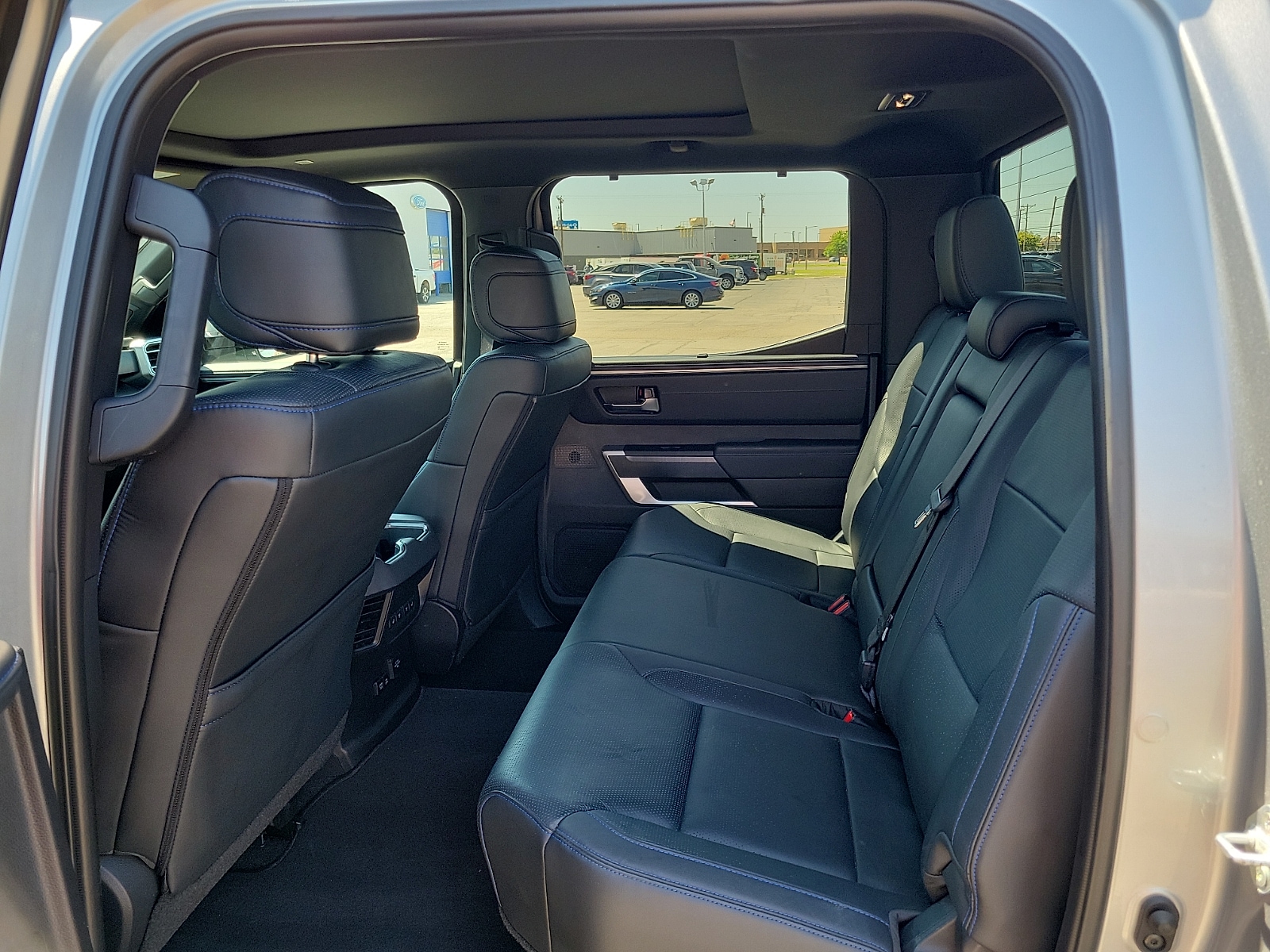 2024 Toyota Tundra Platinum - Photo 9