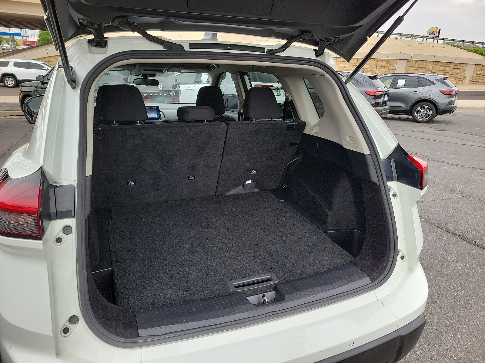 2024 Nissan Rogue S - Photo 8