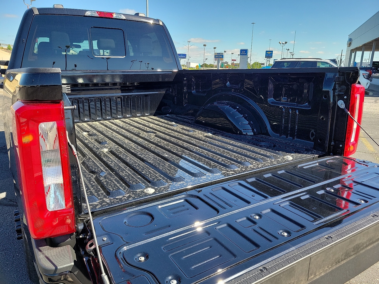 2026 Ford F-250 Super Duty XL - Photo 8