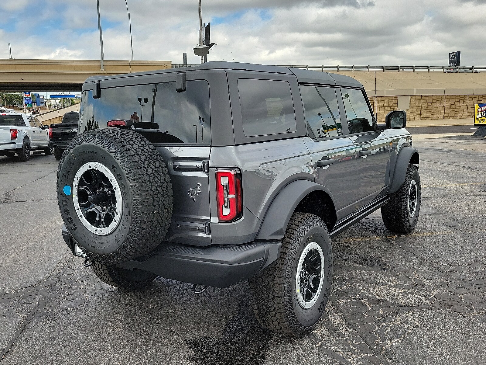 2025 Ford Bronco Badlands photo 4