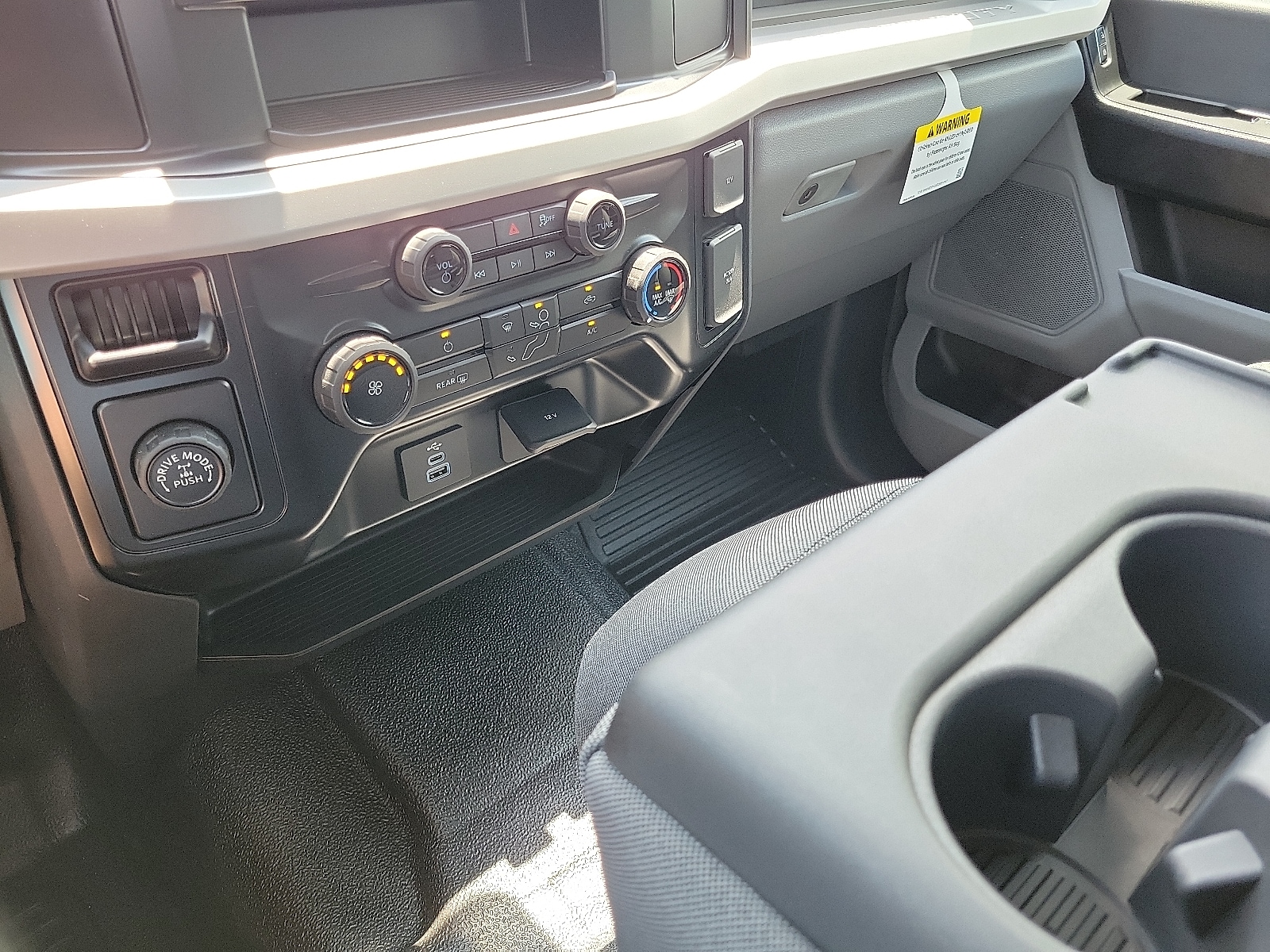 2025 Ford F-250 Super Duty XL - Photo 18