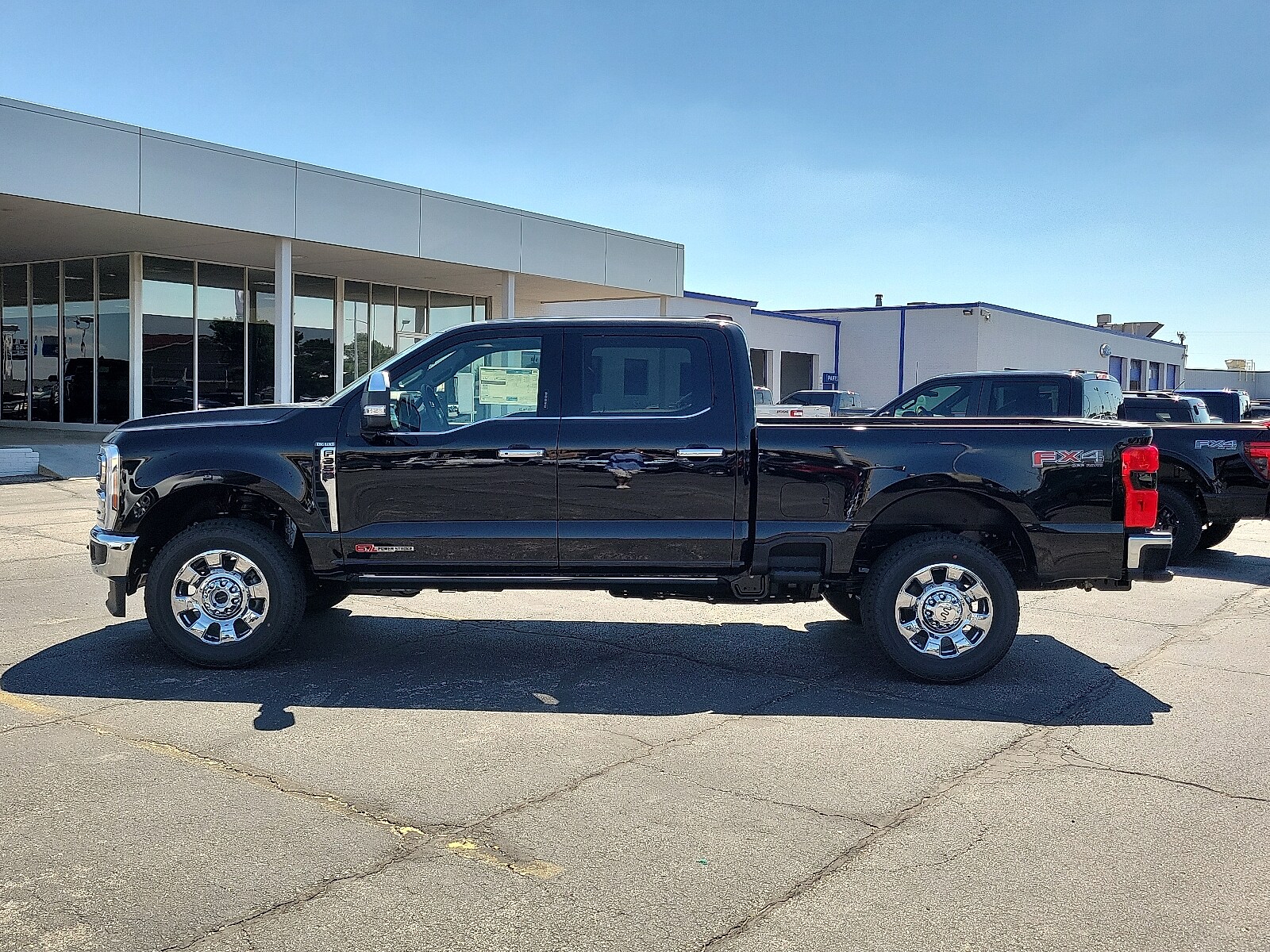 2026 Ford F-350 photo 2