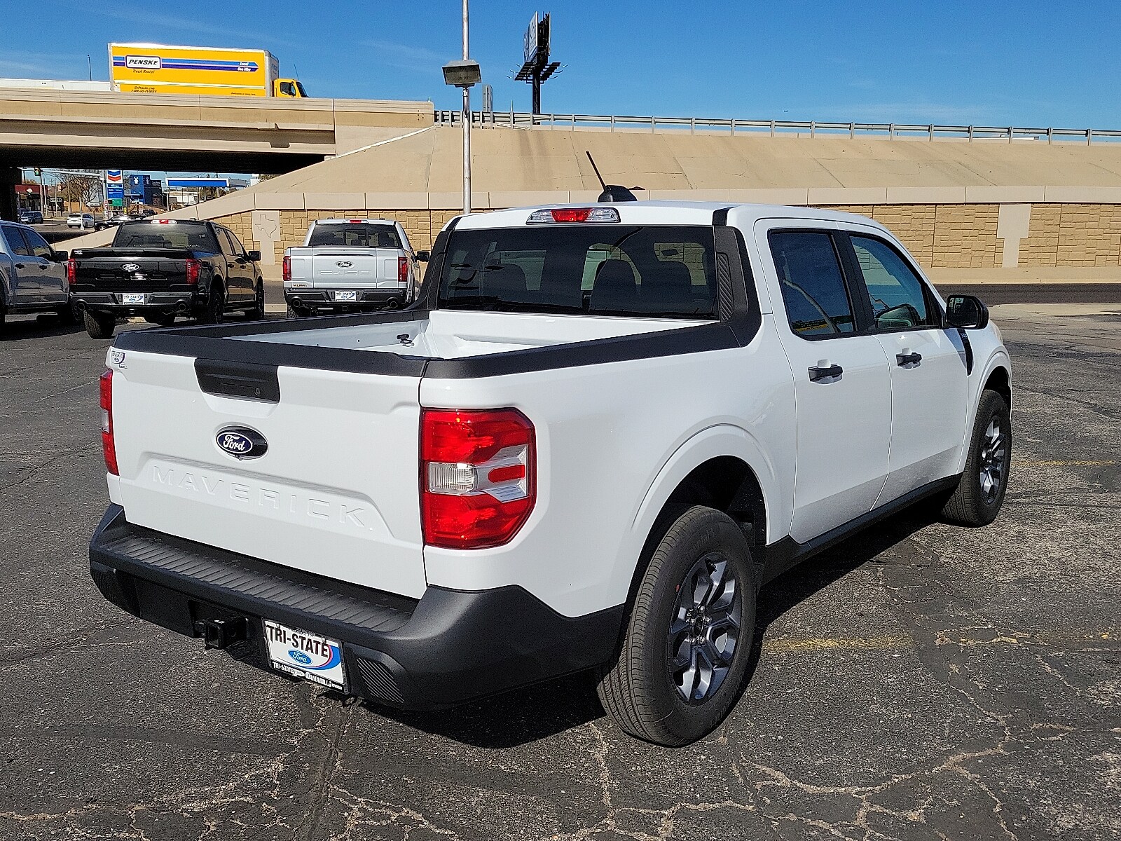 2025 Ford Maverick XLT photo 3