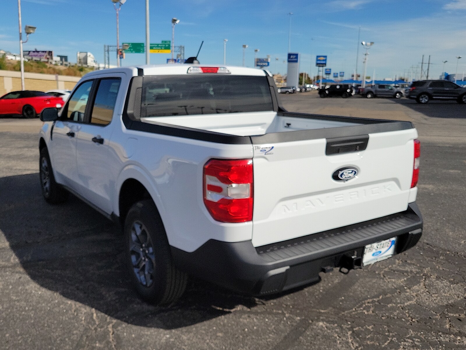 2025 Ford Maverick XLT photo 2