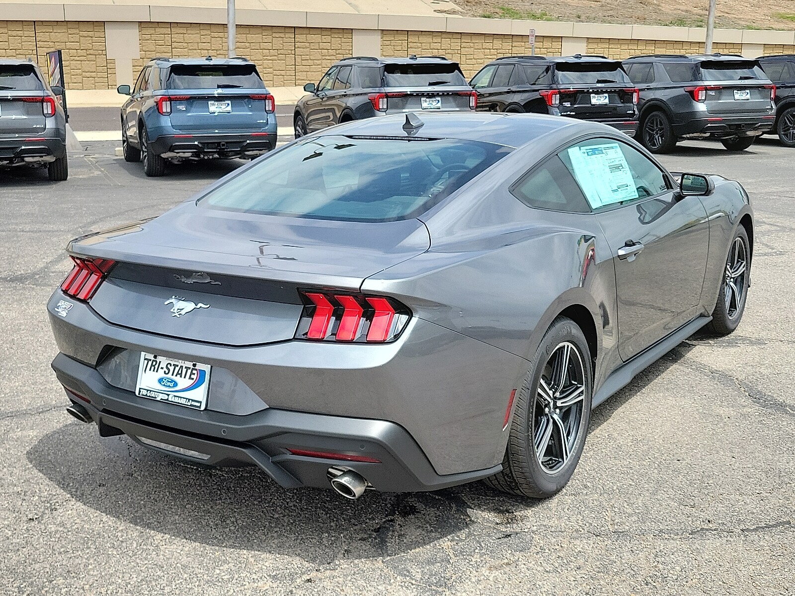 2025 Ford Mustang EcoBoost photo 4