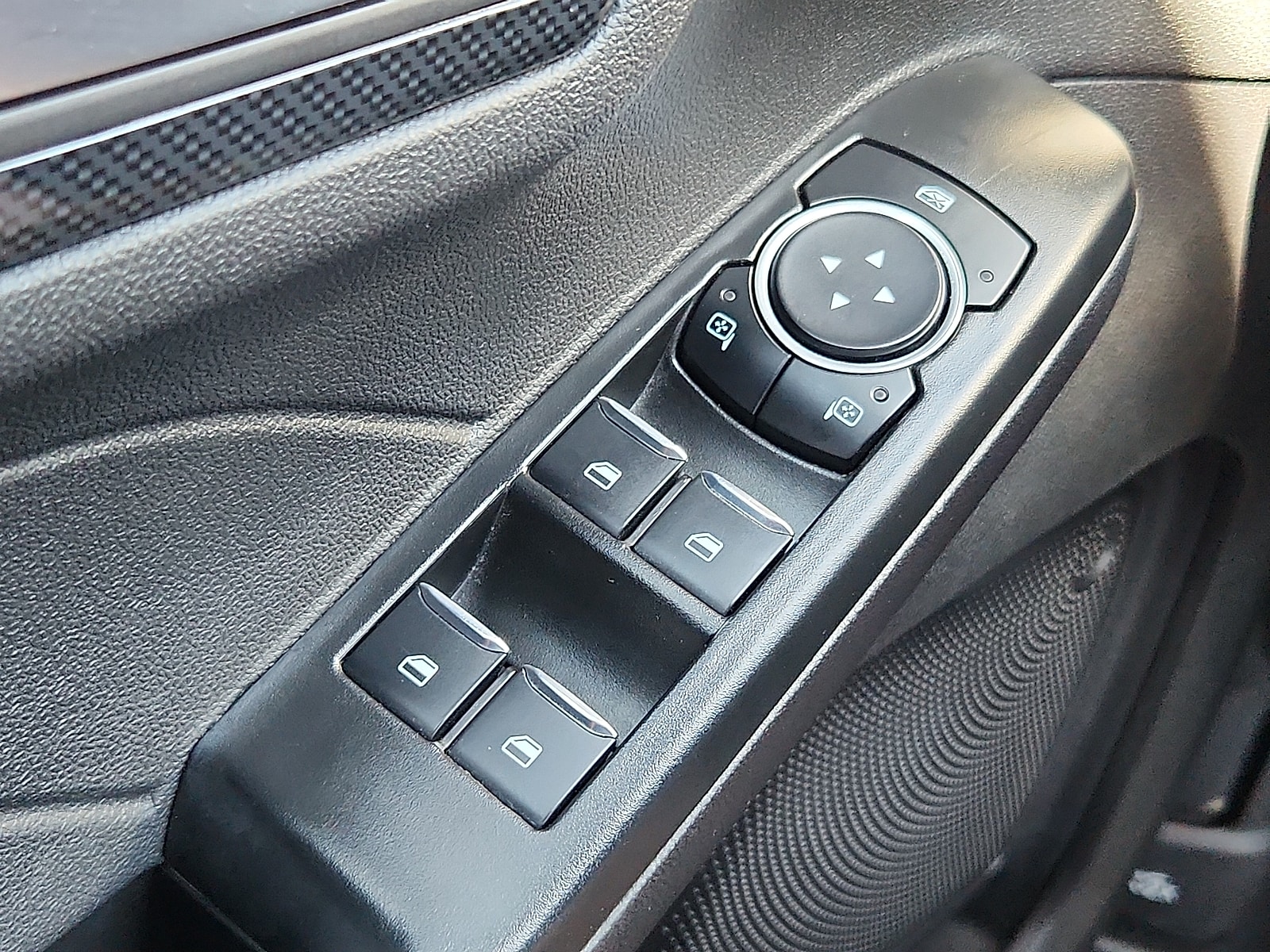 2025 Ford Escape ST-Line - Photo 16