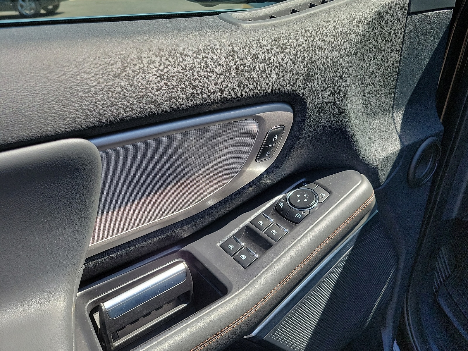 2025 Ford Expedition Active - Photo 12