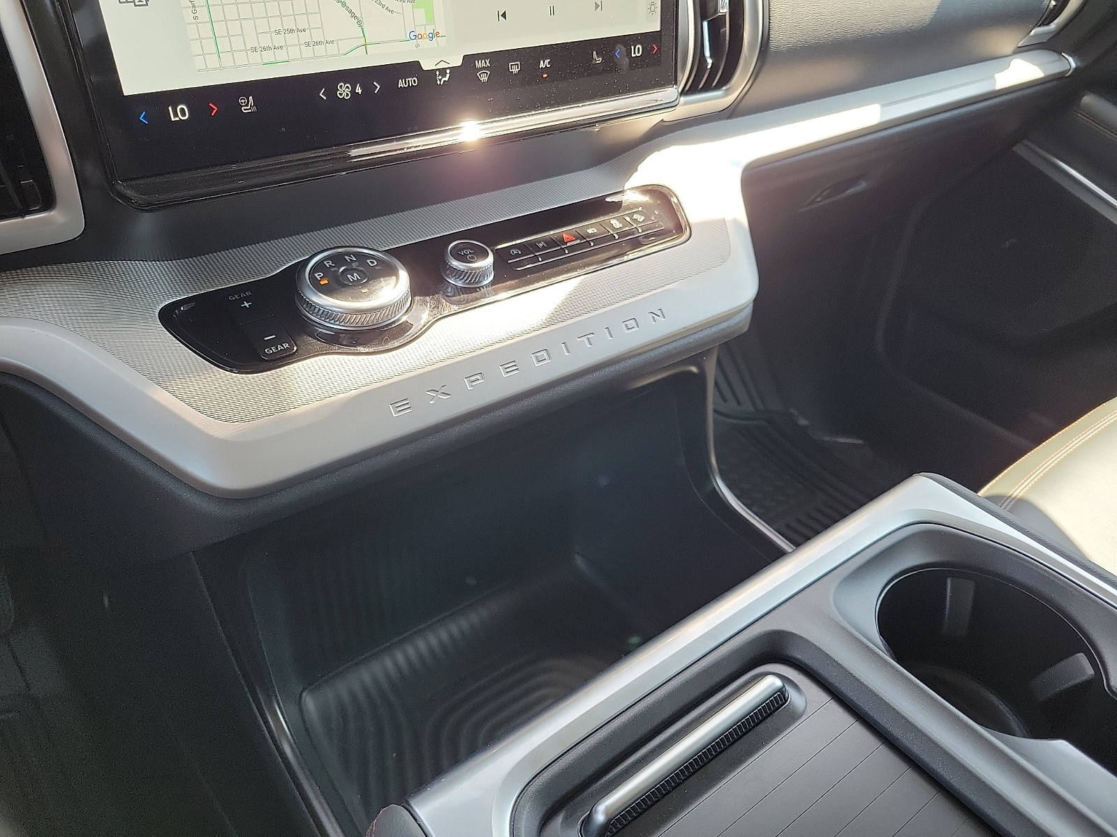 2025 Ford Expedition Active - Photo 19
