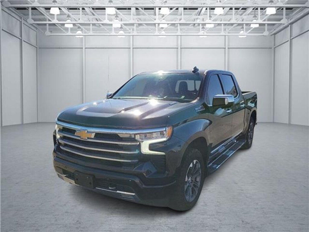 Used 2023 Chevrolet Silverado 1500 High Country 4x4 Crew Cab 5.75 ft. box 147.4 in. W