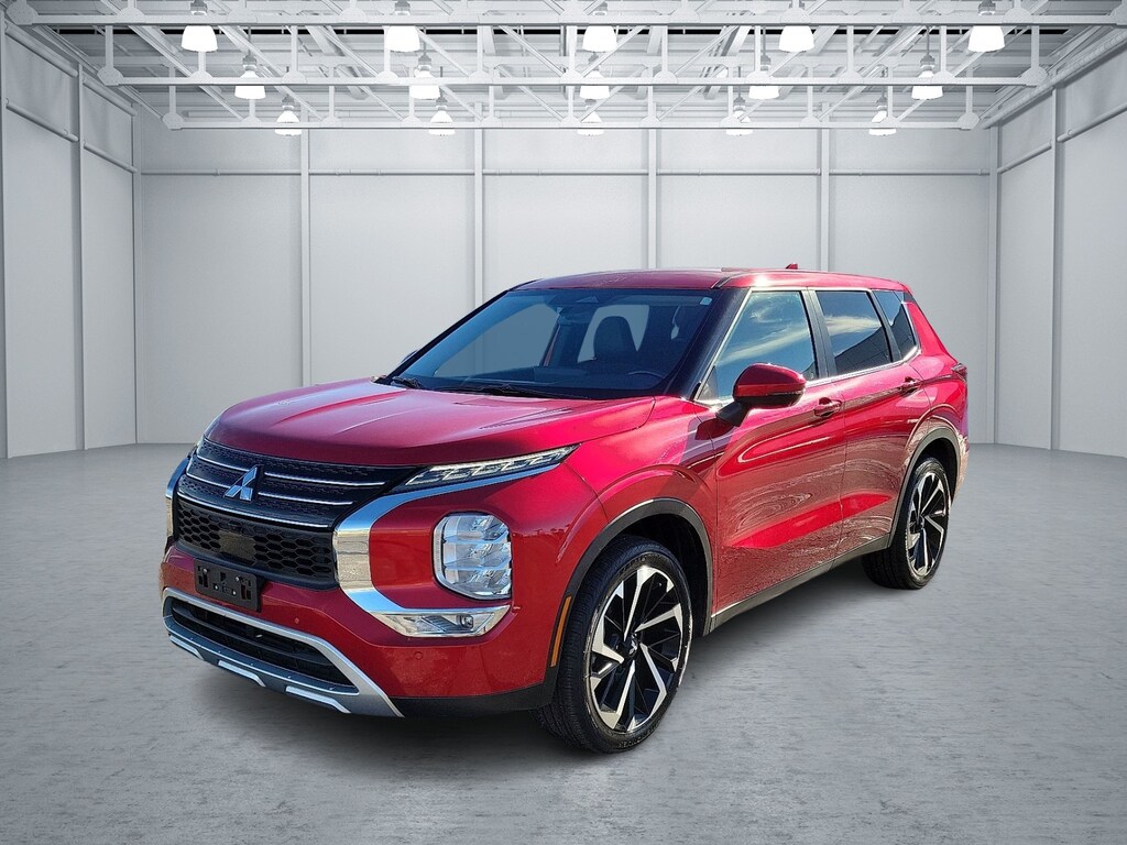 Used 2024 Mitsubishi Outlander SE Black Edition