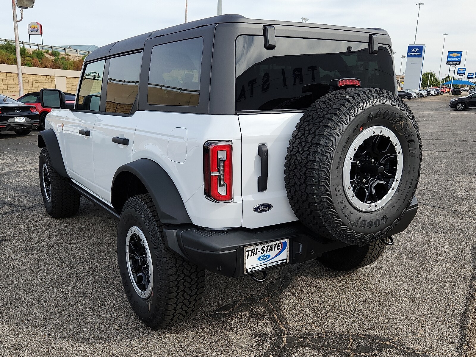 2025 Ford Bronco Badlands photo 3