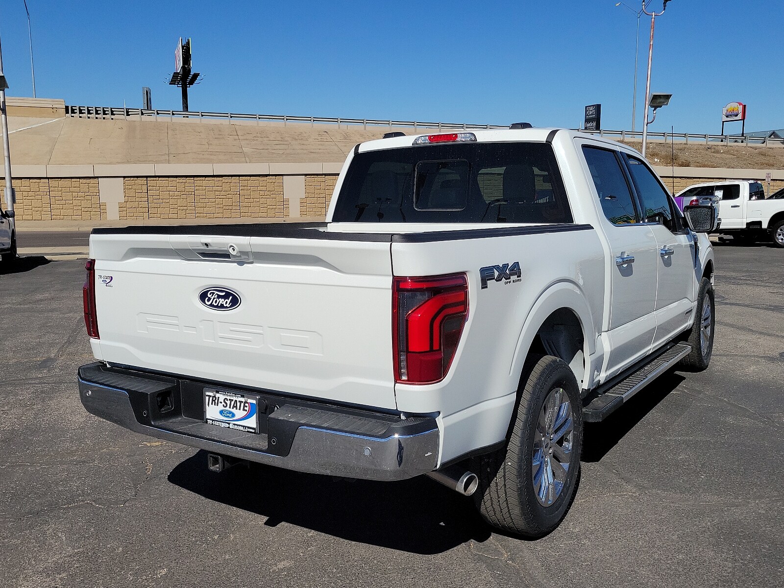 2025 Ford F-150 Lariat photo 4