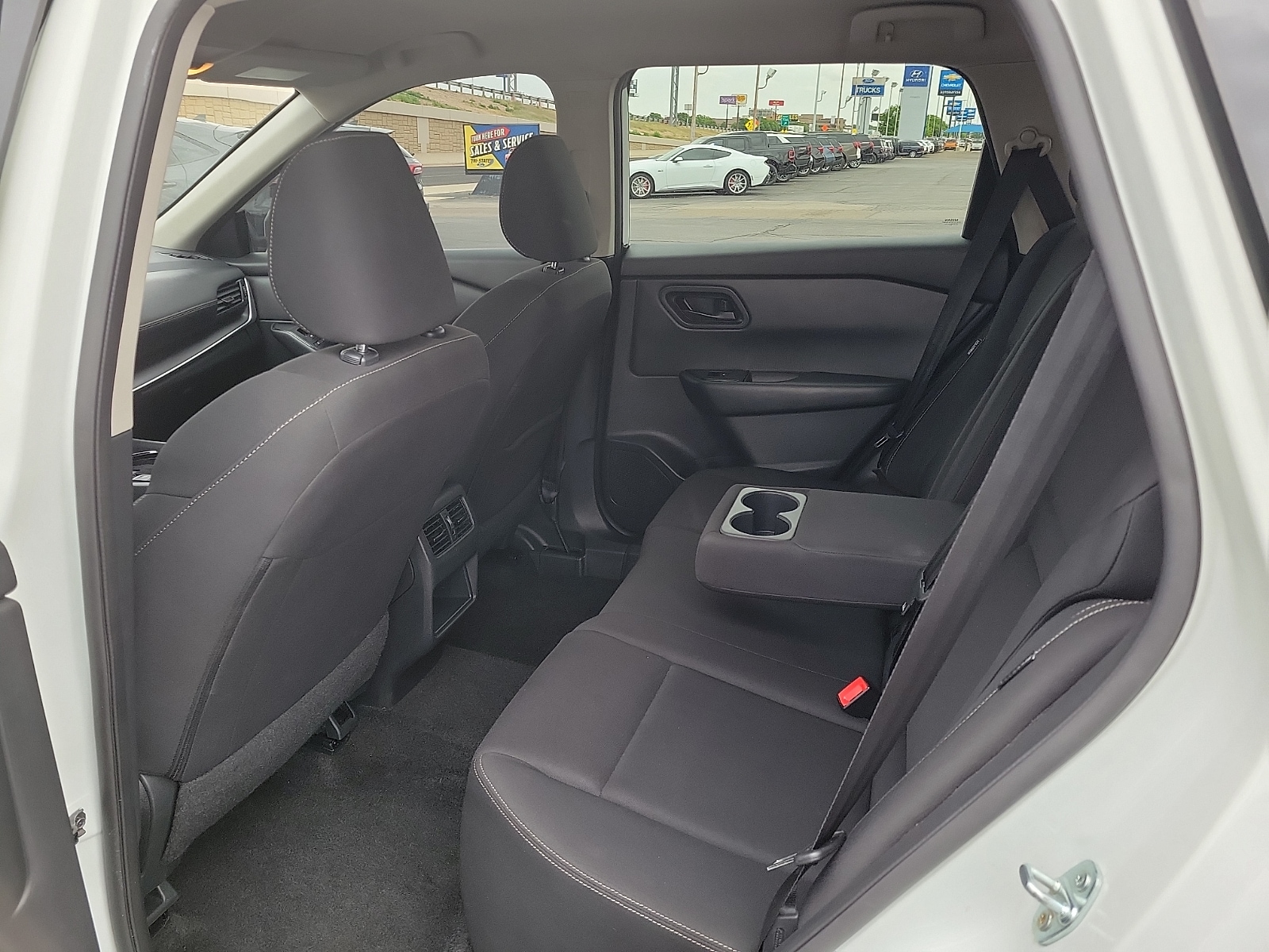 2024 Nissan Rogue S - Photo 9