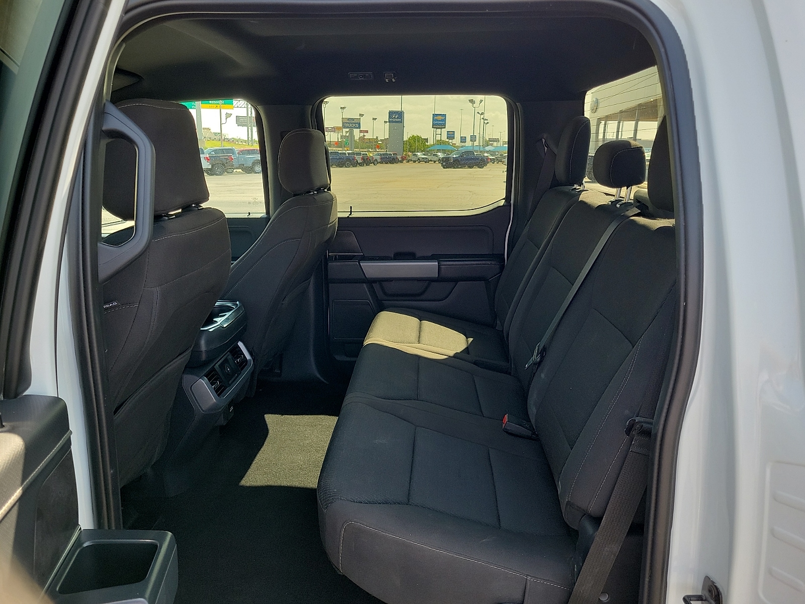 2025 Ford F-150 XLT - Photo 9