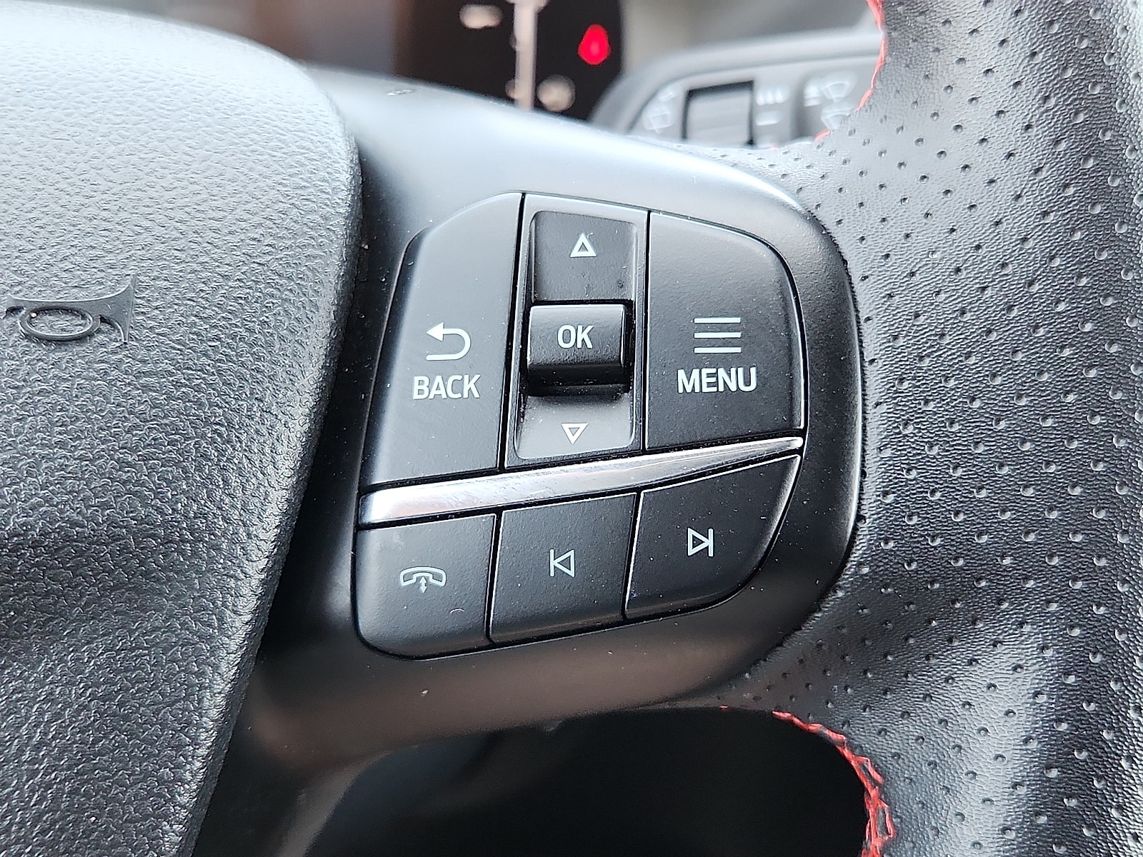 2025 Ford Escape ST-Line - Photo 16