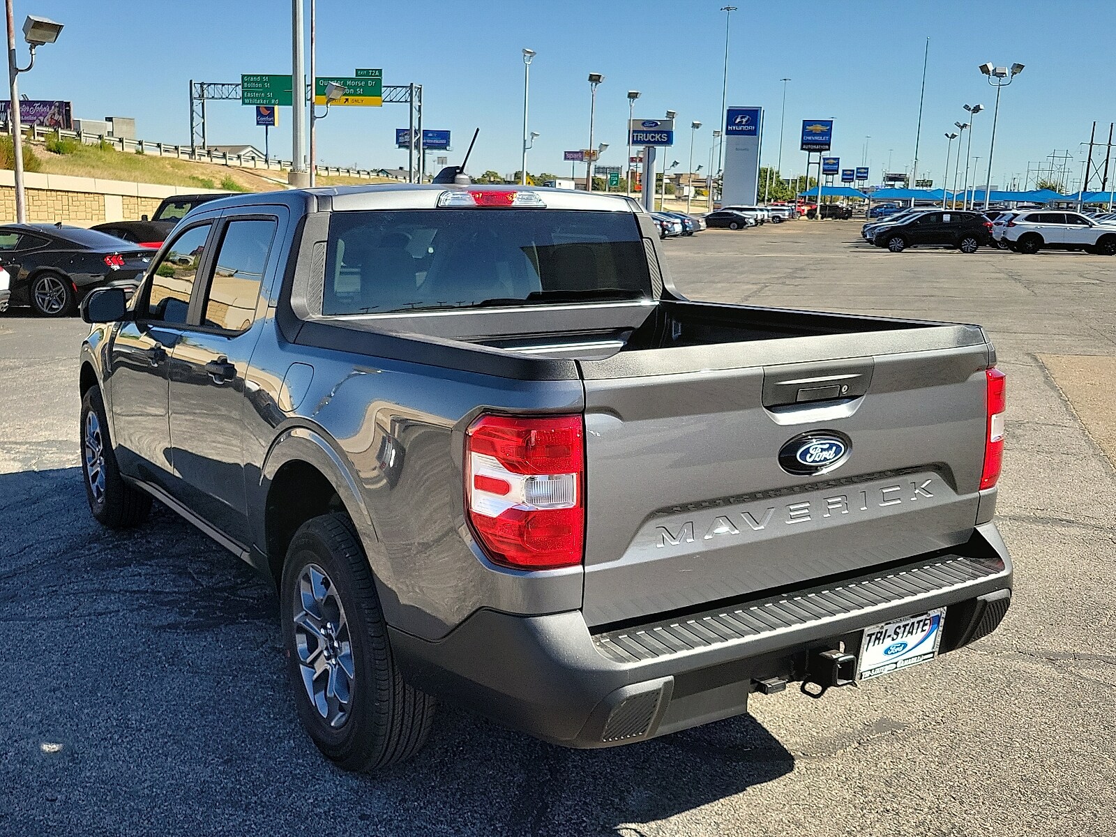 2025 Ford Maverick XLT photo 2