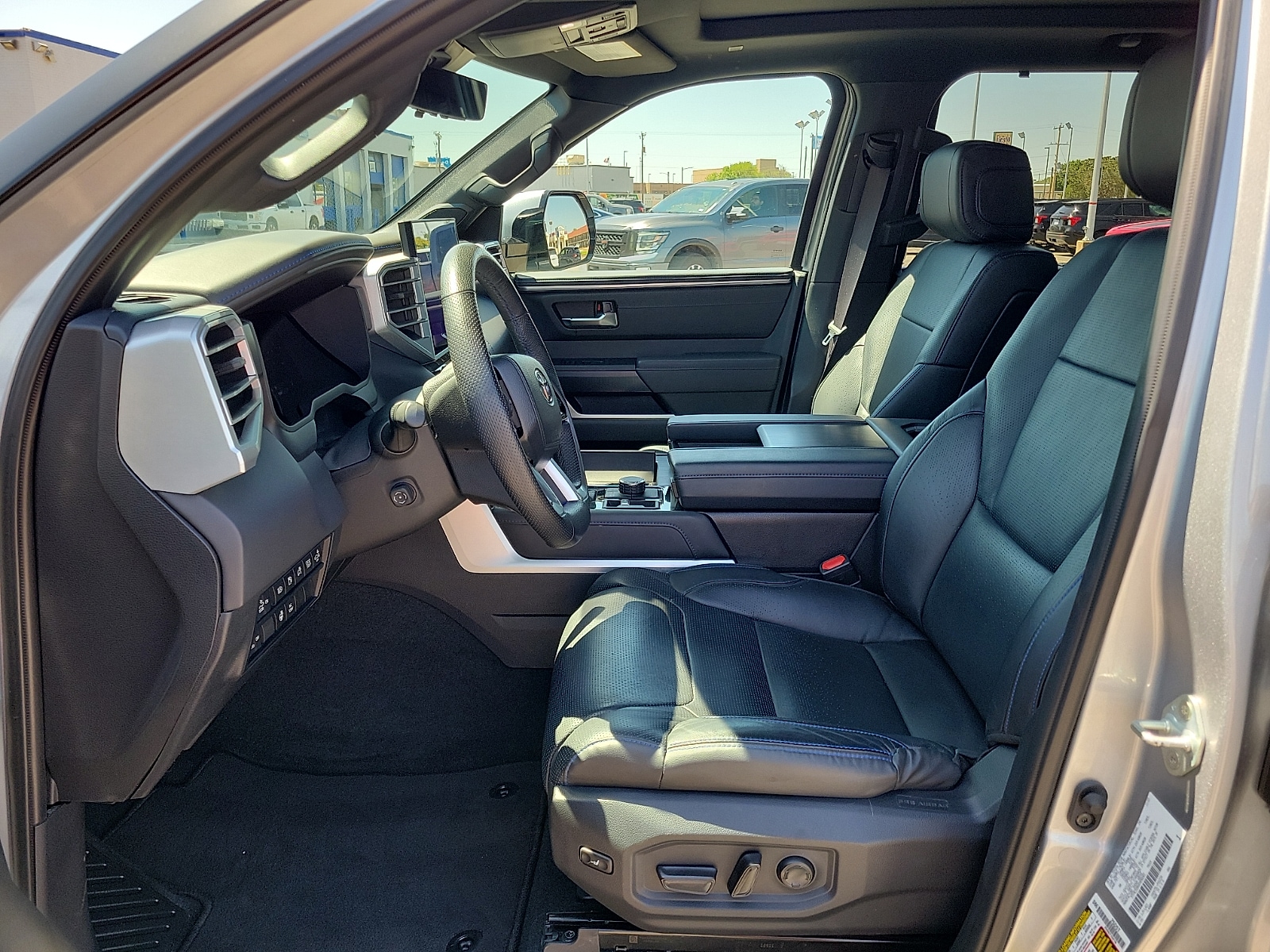 2024 Toyota Tundra Platinum - Photo 12