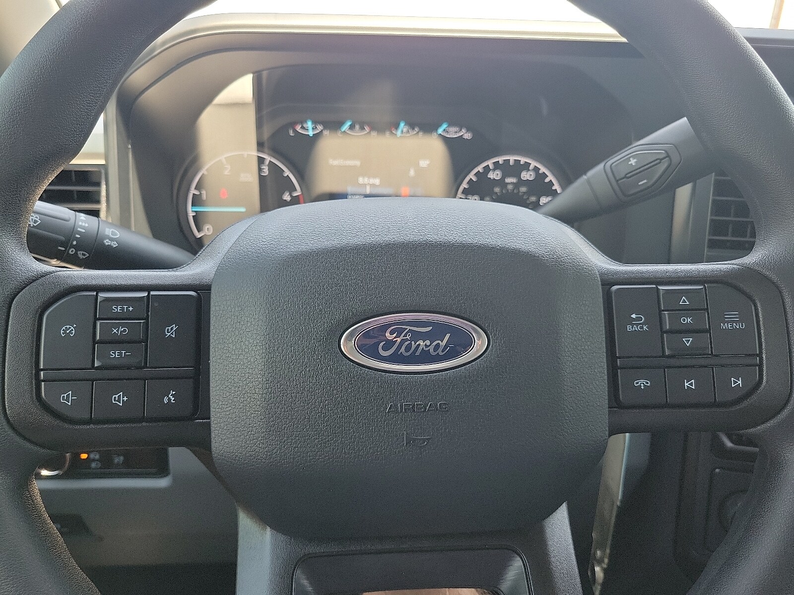 2025 Ford F-350 Super Duty XL - Photo 16