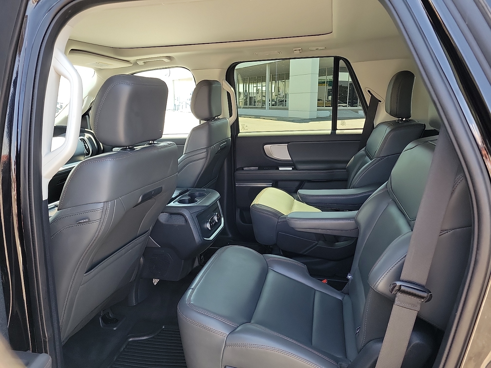2025 Ford Expedition Active - Photo 10