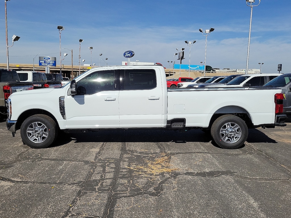 New 2026 Ford Super Duty F-350 Lariat TRUCK